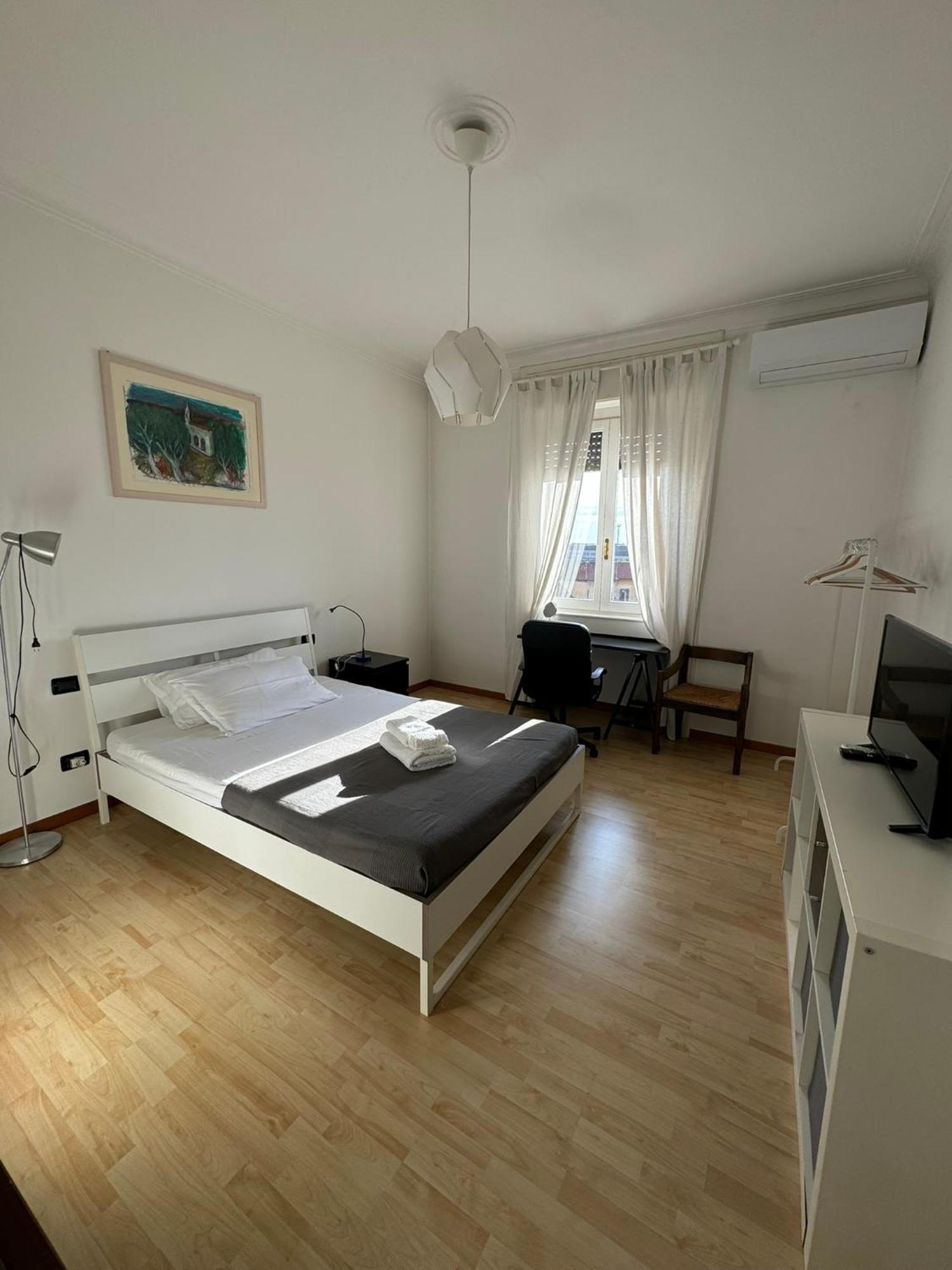 Trilocale Con Due Balconi A Isola Porta Nuova Appartement Milan